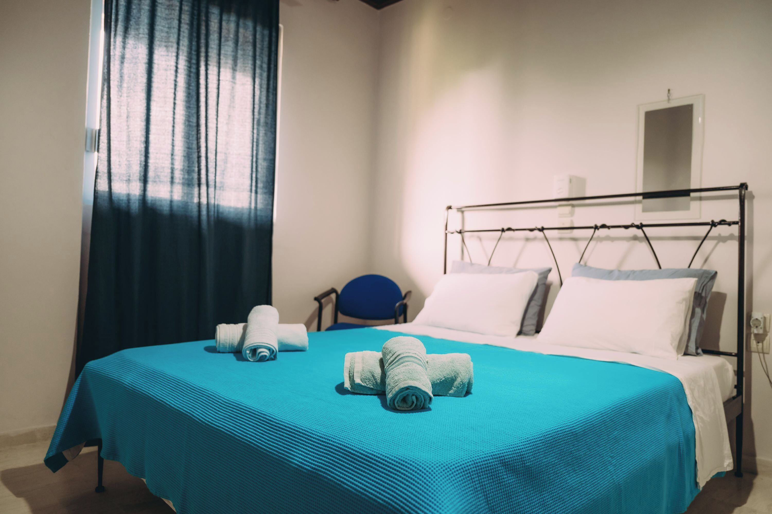 Family House, Multiple Bedrooms, 2 Bathrooms (Captain's Spacious House Near The) | 4 bedrooms, iron/ironing board, free WiFi, bed sheets