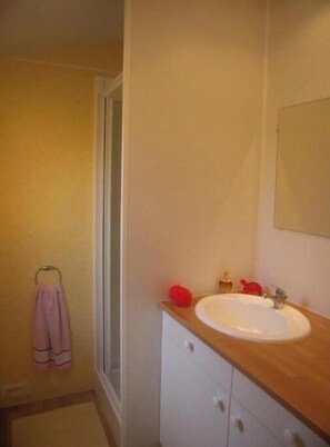 Douche, papier toilette