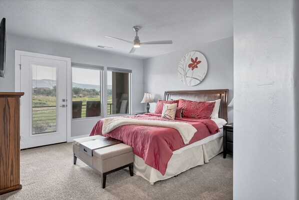 4 عدّة غرف نوم ومكواة/لوح كي وواي فاي مجانًا وملاءات أسرّة