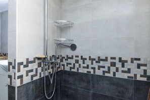 Apartment | Bathroom