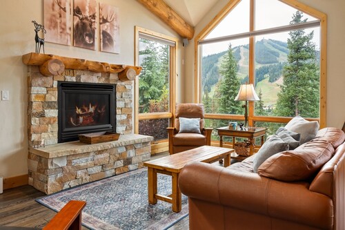 103 Antler Way At Lakota 4 Bedroom Townhouse by RedAwning