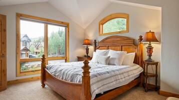 Townhome, 4 Bedrooms | 3 bedrooms, laptop workspace, iron/ironing board, free WiFi