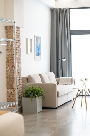 Living area - Charming 1-bedroom apartment in lovely València with WiFi, AC (València)