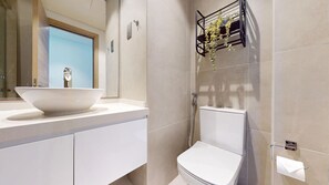 Hair dryer - Studio One - Gorgeous Studio (Dubai Marina)