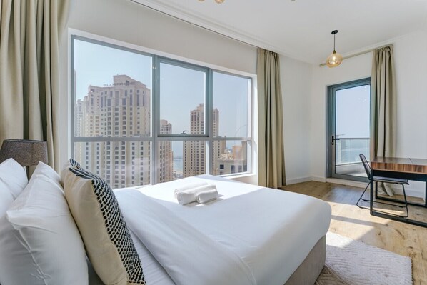 2 bedrooms, iron/ironing board, WiFi, bed sheets - Modern 2 Bed I Ain Dubai & Sea Views I Prime Area (Dubai Marina)