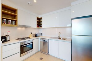 Fridge, microwave, oven, stovetop