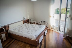 Fer et planche à repasser, Wi-Fi, draps fournis