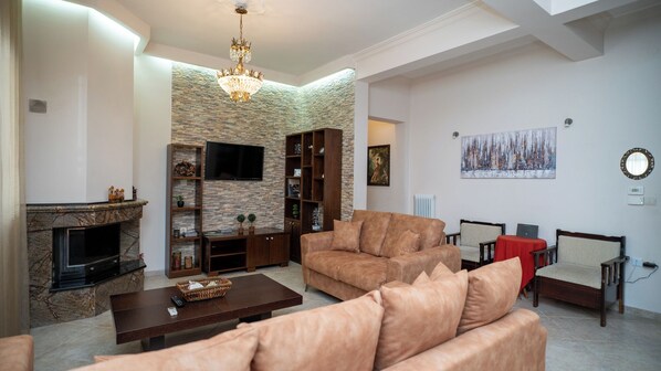 Living area - My Home - Meteora Central Apt - 2 BD (Kalabaka)