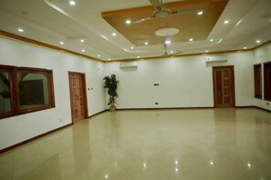 Meeting facility - 247 executive lodge (Kumasi)