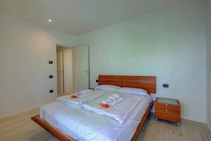 1 bedroom, free WiFi, bed sheets - Appartamento Eureka (Riva del Garda)