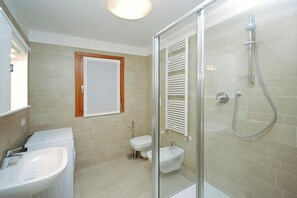 Regadera y bidet 