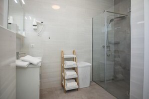Shower - Villas Resort in Vir with pool (Vir)