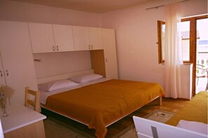 1 Schlafzimmer, Bügeleisen/Bügelbrett, Internetzugang