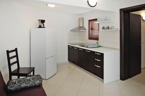 Fridge, stovetop, coffee/tea maker, dining tables - Tranquil Couple Retreat in Starigrad (Starigrad Paklenica)