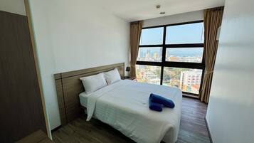 Condo, 1 Bedroom, Balcony, Sea View | Free WiFi, bed sheets