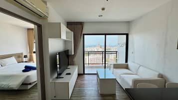 Appartement, 1 slaapkamer, balkon, uitzicht op zee | Woonruimte