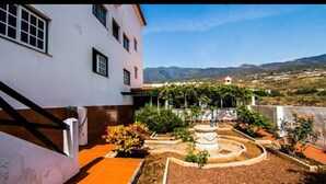 Property grounds - Tenerife Coastal Vacation Home for 3 (Malpais de Candelaria)