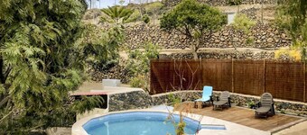 Tenerife Coastal Vacation Home for 3