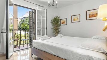 2 chambres, fer et planche à repasser, Wi-Fi gratuit, draps fournis