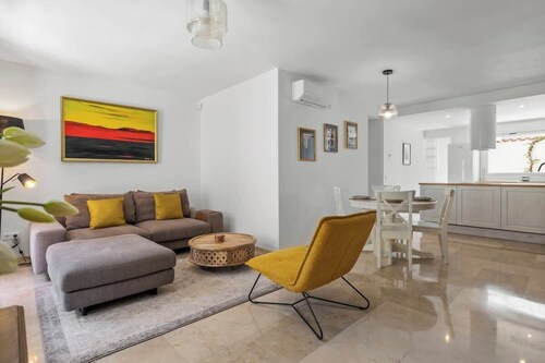 Charming Central Málaga Apartment with High-Speed Wi-Fi