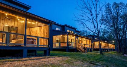 Tway Bird Chalet on The Watauga River