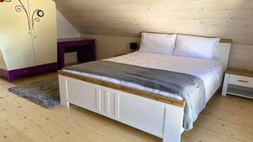 2 quartos, Wi-Fi de cortesia, roupa de cama