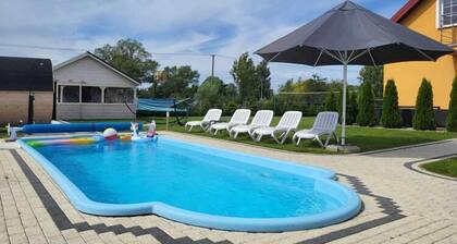 Comfortable ground floor apartment, summer pool
