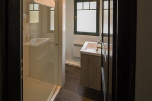 Een douche, een haardroger