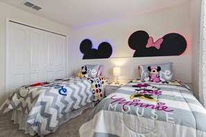 4 Schlafzimmer, Bügeleisen/Bügelbrett, WLAN, Bettwäsche