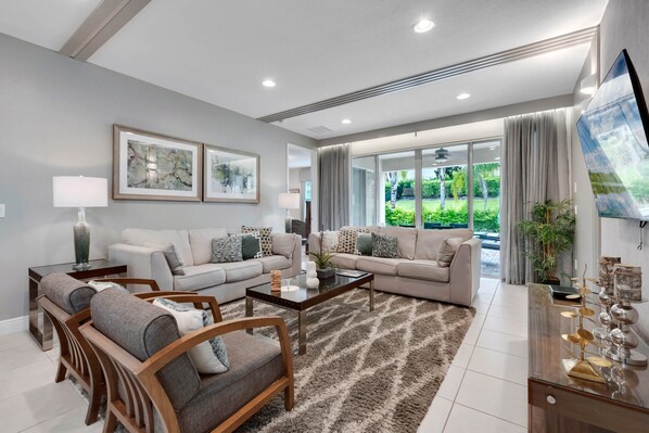 Älytelevisio, pöytäjalkapallopöytä, pöytätennispöytä