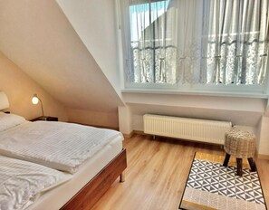 2 bedrooms, travel crib, free WiFi - Reihenhaus, Dornumersiel (Dornumersiel)