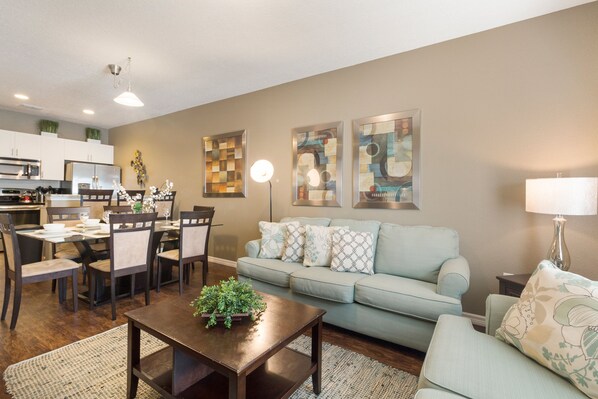 Smart TV - Last Minute Disney Getaway! Townhouse with Private Pool. Book Now! #66157 (Orlando)