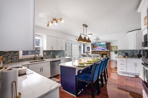 Modern Oasis Near Washington DC