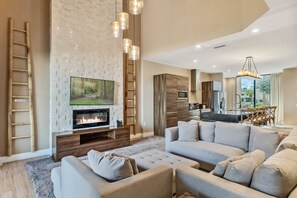 Smart TV - Last Minute Disney Getaway! Luxury Villa with Private Pool. Book Now! #66003 (Orlando)