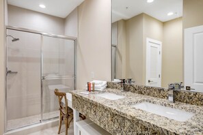 Hair dryer, towels - Last Minute Disney Getaway! Townhouse with Private Pool. Book Now! #65951 (Orlando)