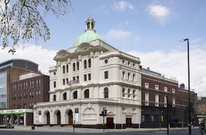 Apartment | Exterior - Stylish & Spacious 1 br Flat in Central Camden (London)