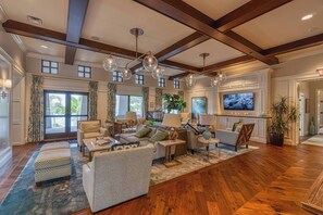 TV - DLuxx Waterpark Resort Home Near Disney 1706 (Kissimmee)