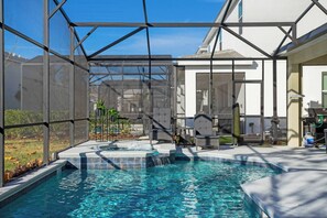 Beheizter Pool