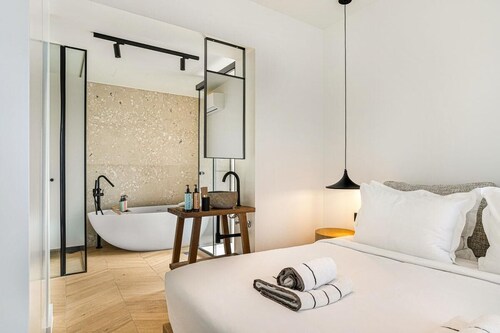 Urban Height Suite 2 Bedroom Apartment