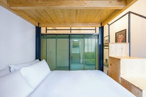 Family Apartment | Free WiFi, bed sheets - Via Firenze Central Station Housing (Naples)