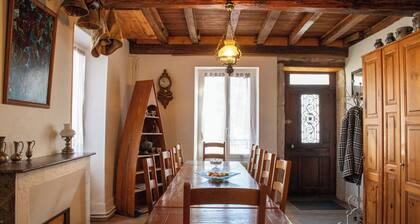 Vacation home in the Ouche Valley Situated between Dijon and Beaune.
