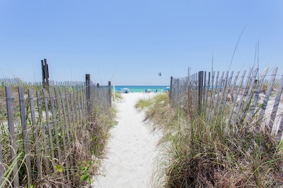 Gulf Front! Quiet Gated Community!