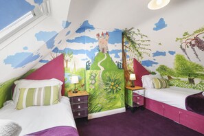 4 bedrooms, iron/ironing board, travel cot, free WiFi