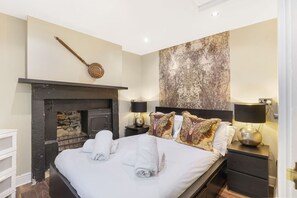 4 bedrooms, iron/ironing board, travel cot, free WiFi