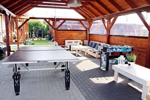 屋外ダイニングエリア