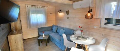 Smart TV, foosball, table tennis