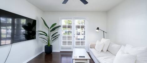 Smart TV, books, offices