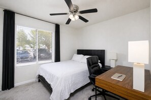 2 bedrooms, desk, WiFi (free), bed sheets