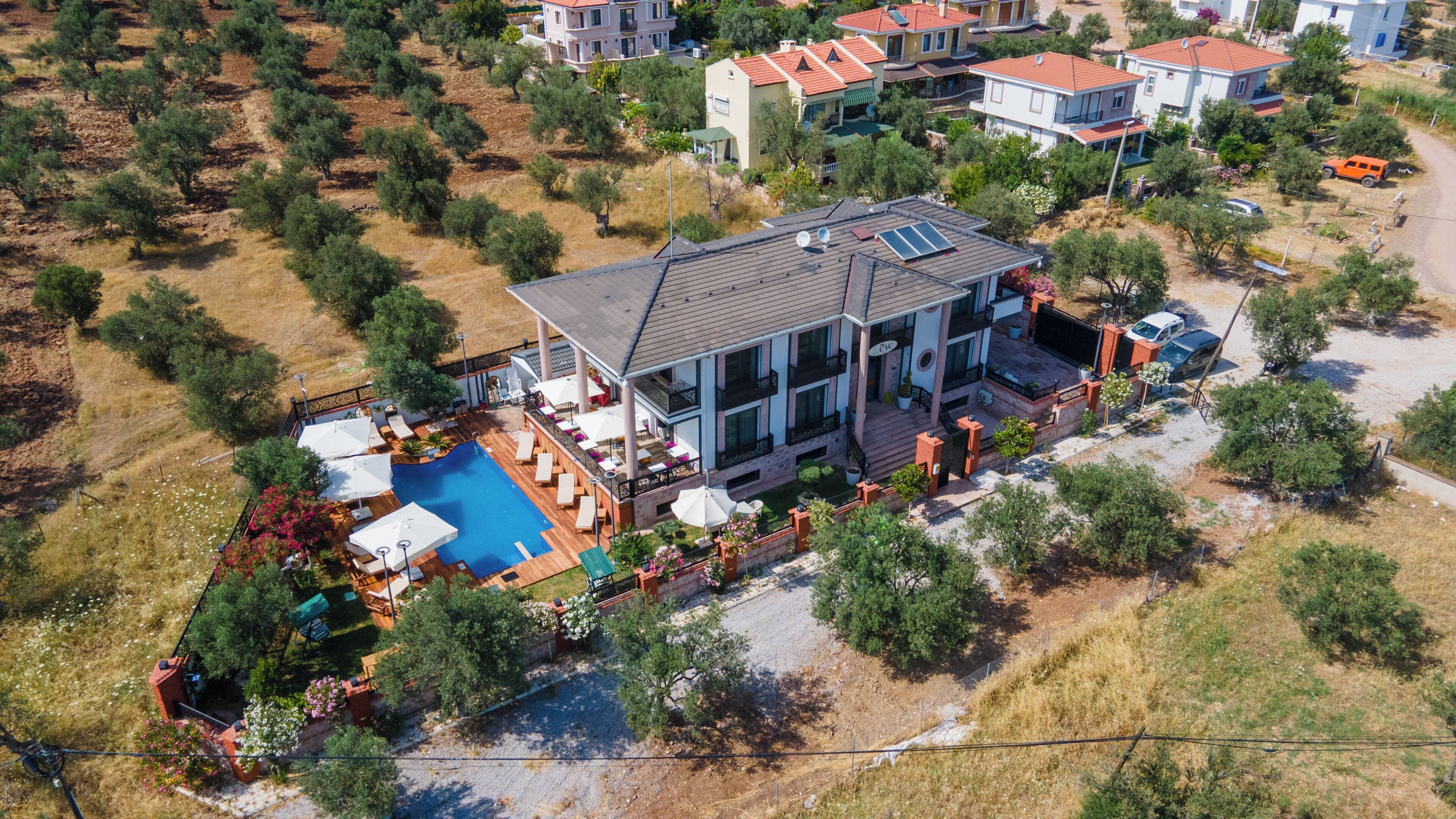 Deluxe Double Room, Garden View | Front of property