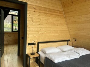 2 bedrooms, WiFi, bed sheets - Two-Bedroom Chalet at Kazbegi Hills Cottages
 (Stepantsminda)